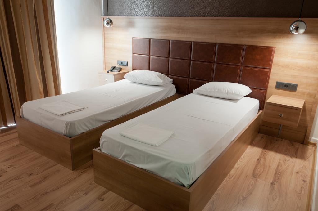 Metropolis Hotel Serres Extérieur photo